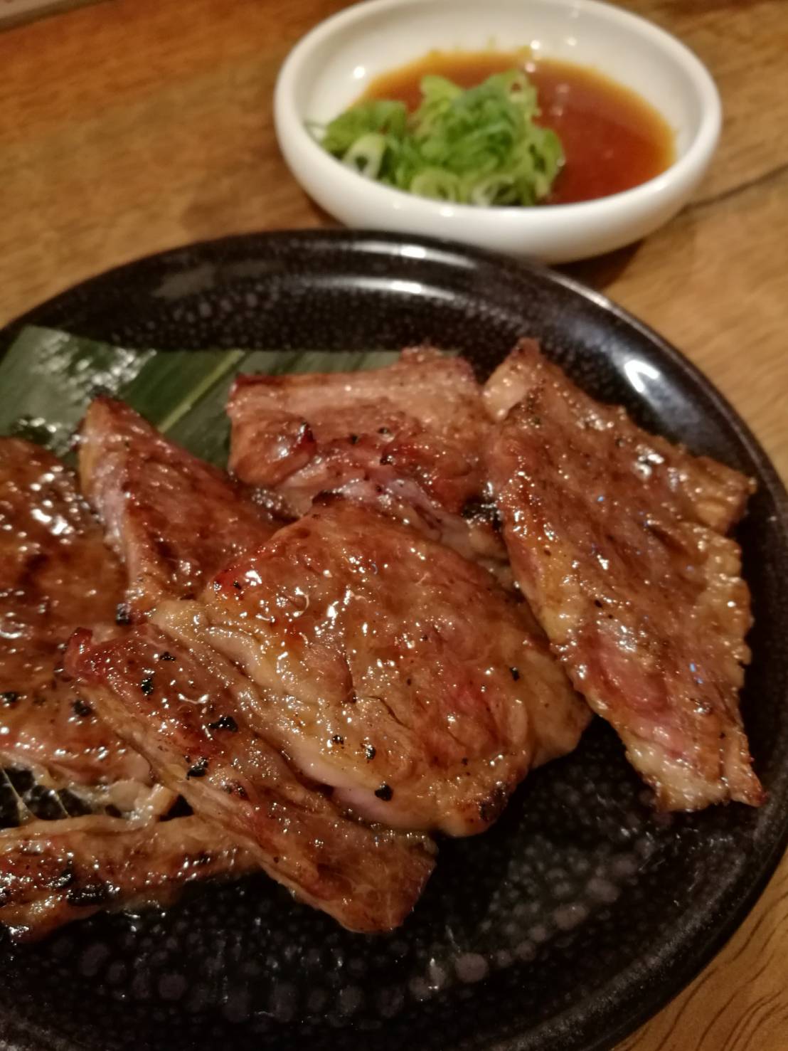 阪急梅田すぐ、お肉を食べるならココ！