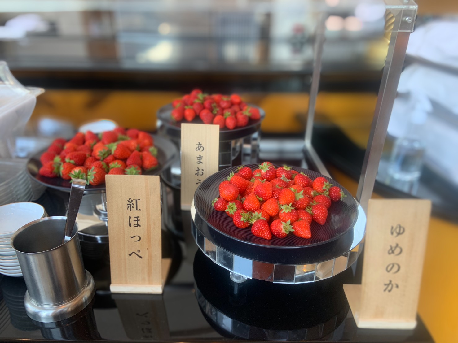 苺と伝統スイーツバイキング「帝国ホテル 大阪」