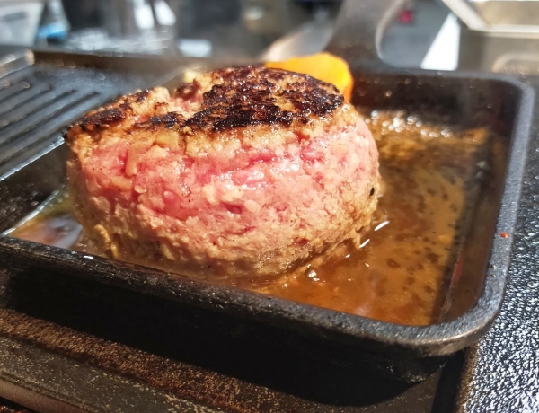 福島で1日20食限定とろける美味しさ｢レアハンバーグ｣！！