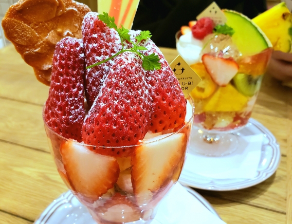 【GO·HO·U·BI PARLOR　リンクス梅田】キラキラのフルーツパフェで幸せ☆
