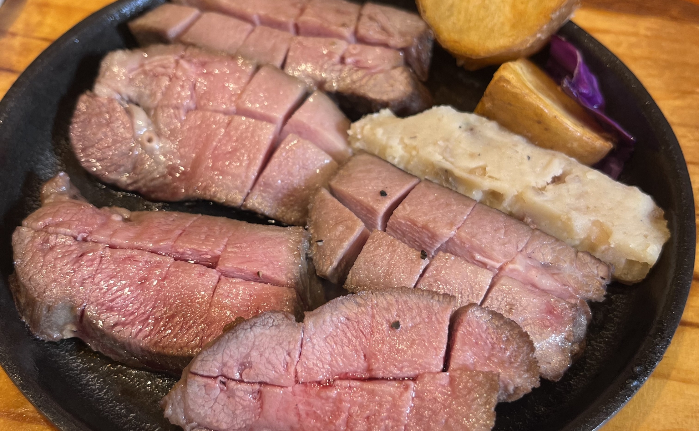 超絶分厚い牛タンステーキ Alcocca梅田 アルコッカ 梅田 超絶分厚い牛タンステーキ Alcocca梅田 アルコッカ 梅田