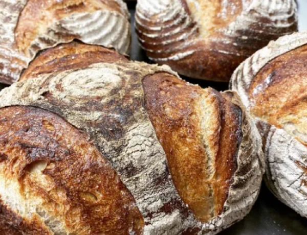 80年続く酵母で作るパン｜Coffee＆Bakery ARLES（コーヒー&amp;ベーカリー　アルル）