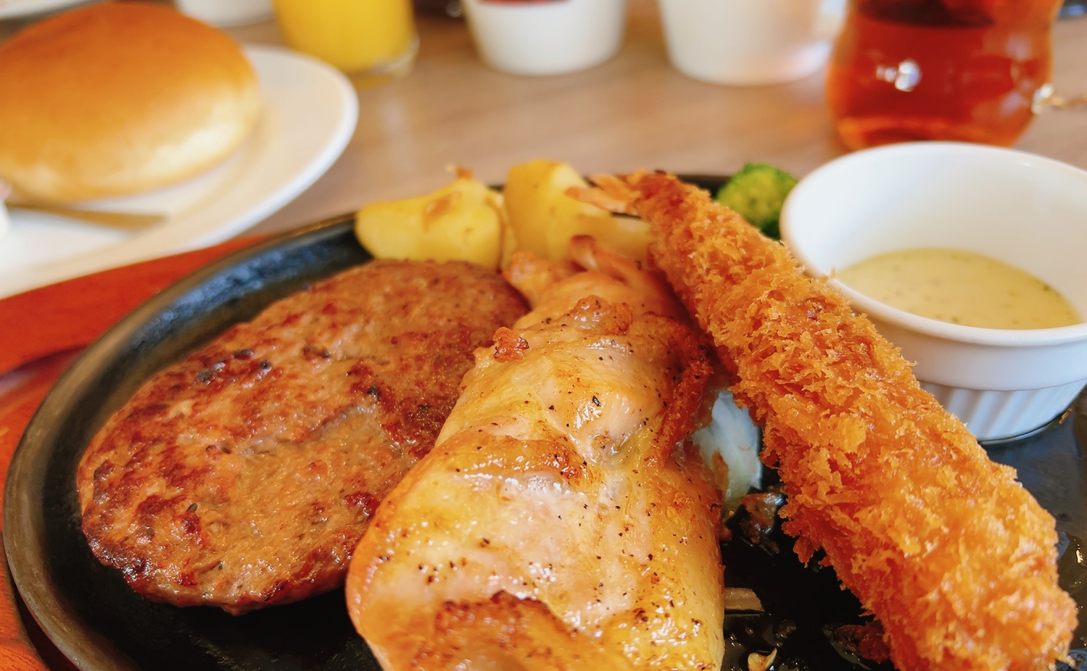 気になるメニューは何曜日？「ステーキのどん」平日の日替わりランチを食べに行こう！