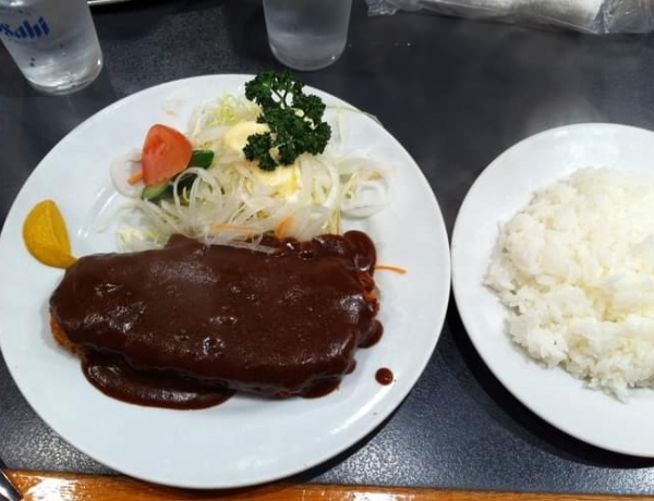 濃厚デミグラスソース！