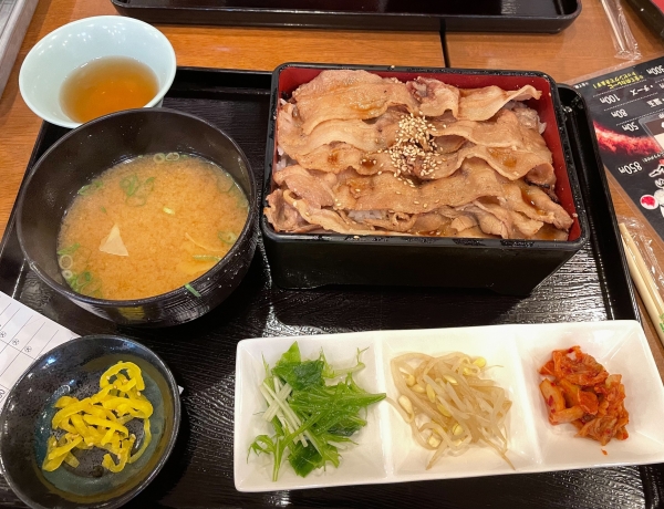 居酒屋さんでランチ♪