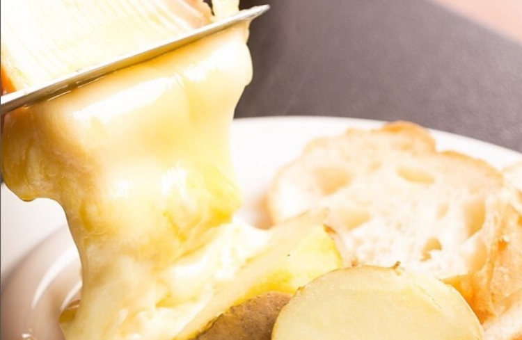 Cheese Dining ItaRu（チーズダイニング イタル）